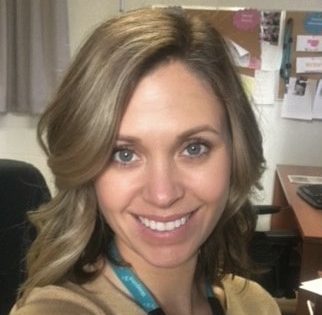 Headshot of Jenna Davis.